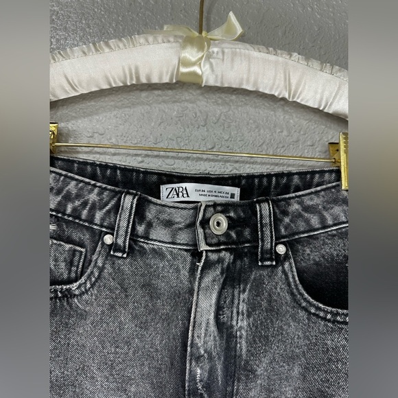 Zara High Rise Cut Off Denim Short Distressed Gray Size 4 US - Picture 7 of 9